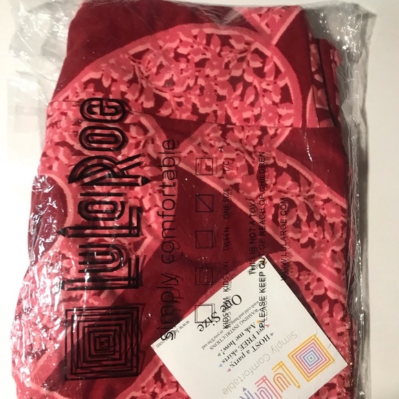 Lularoe LLR Valentine Leggings hearts OS - Picture 3 of 4